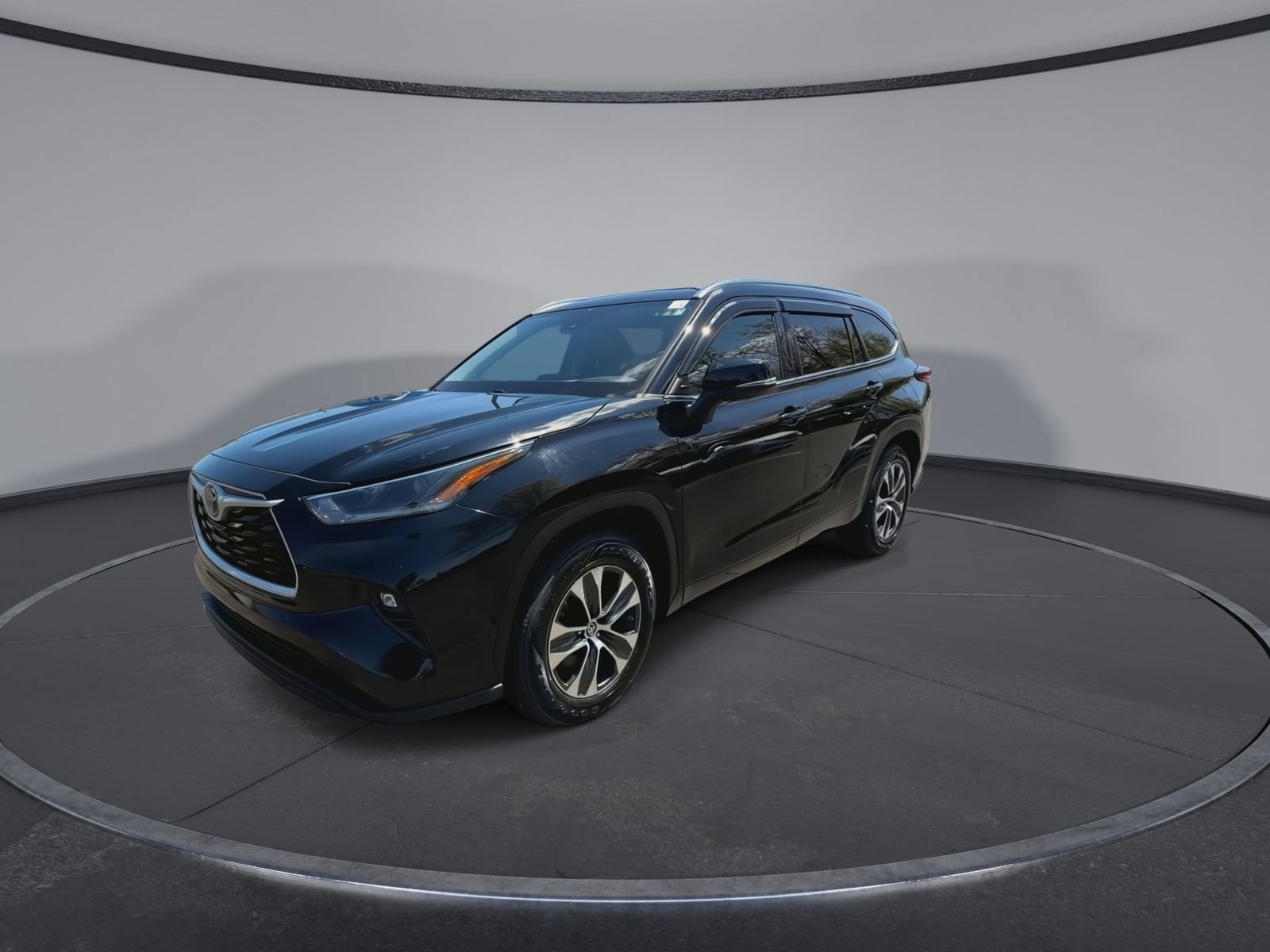 Thumbnail: 2021 Toyota Highlander - 5