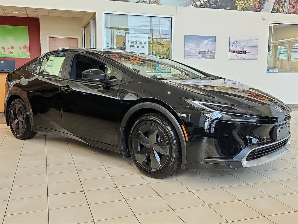 2025 Toyota Prius Plug-in 3