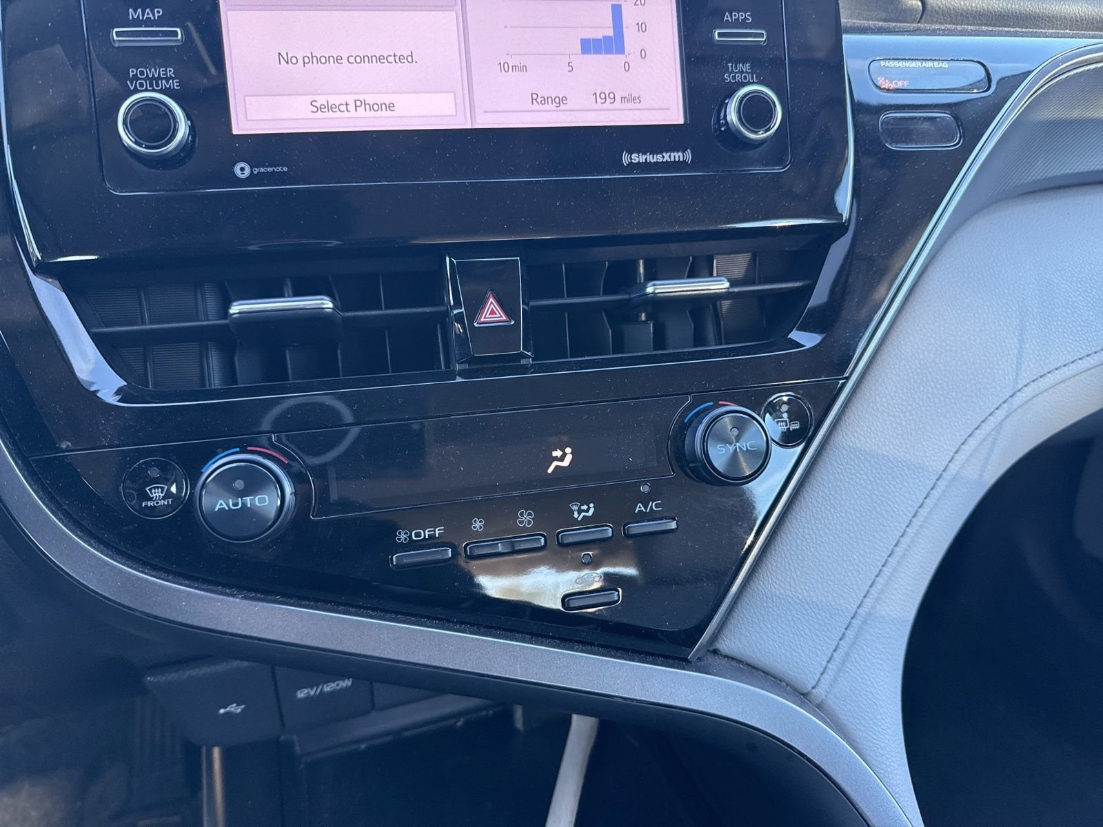 Thumbnail: 2022 Toyota Camry - 24