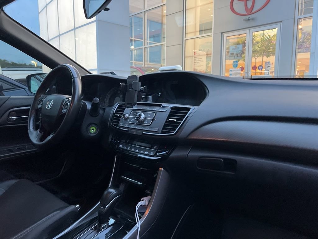 Thumbnail: 2017 Honda Accord - 16
