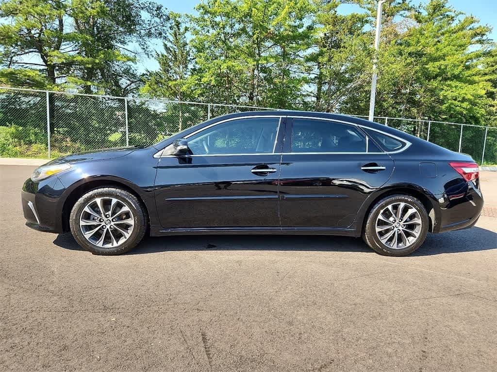 Thumbnail: 2017 Toyota Avalon - 13