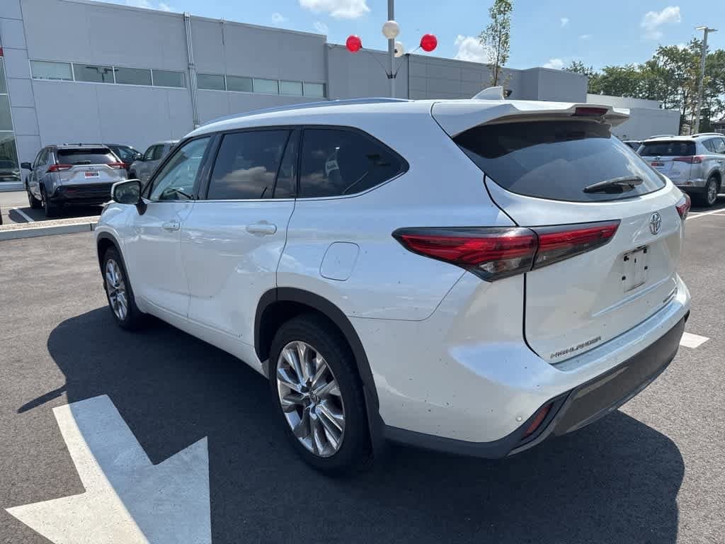 Thumbnail: 2020 Toyota Highlander - 4