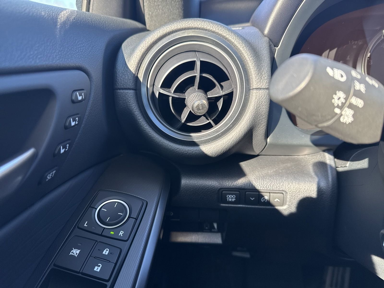 Thumbnail: 2023 Lexus IS - 31