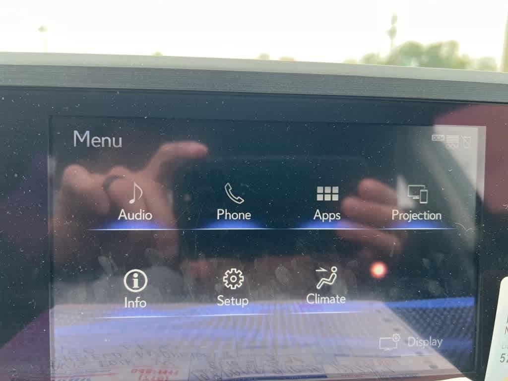 Thumbnail: 2020 Lexus ES - 19