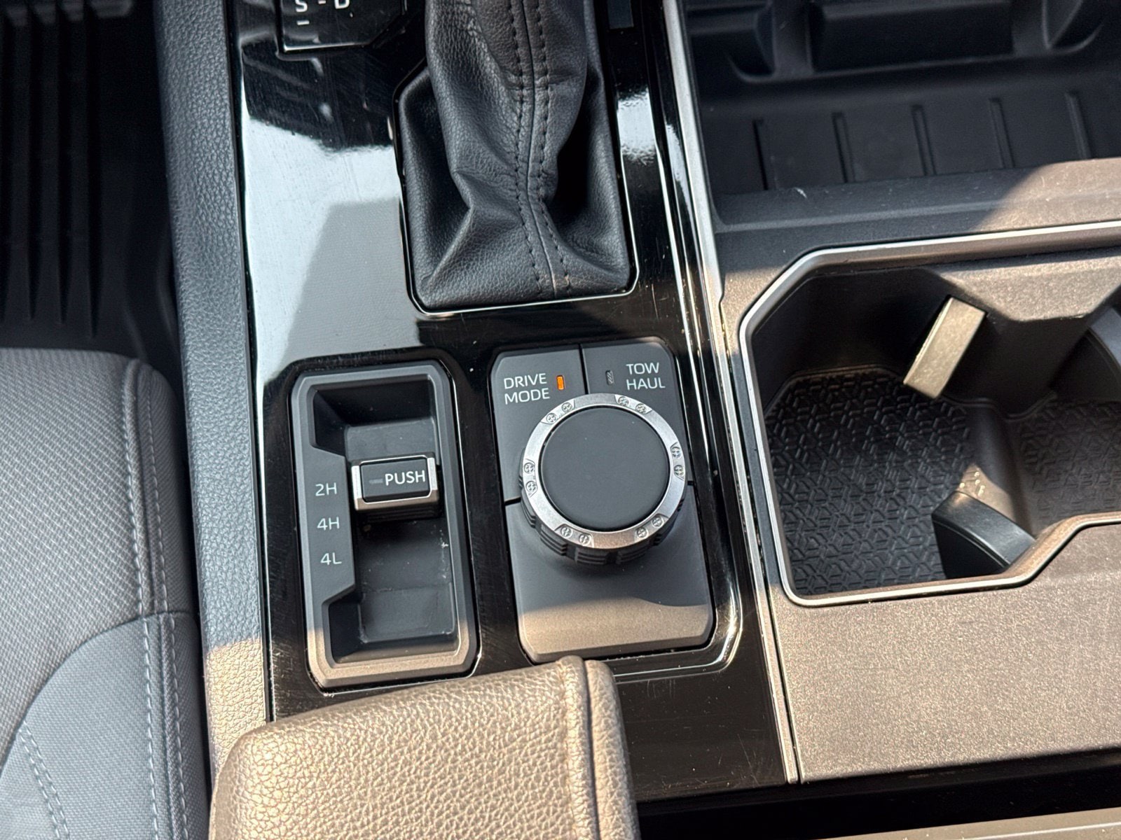 2024 Toyota Tundra SR5 - Photo 30