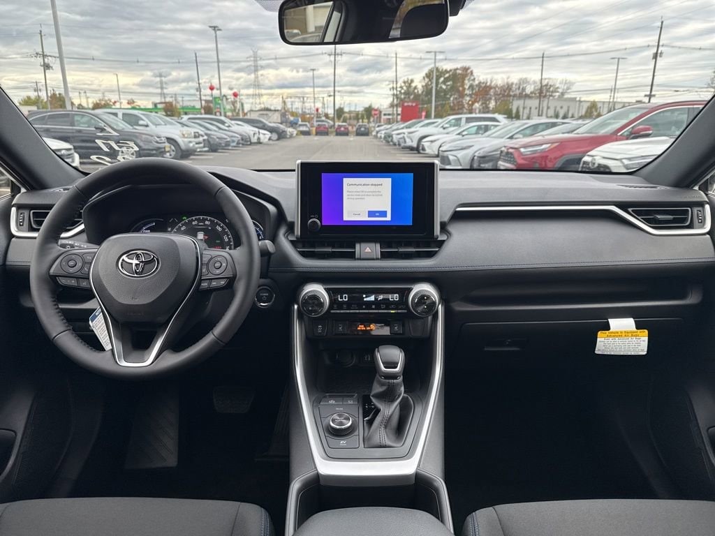 Thumbnail: 2025 Toyota RAV4 - 17