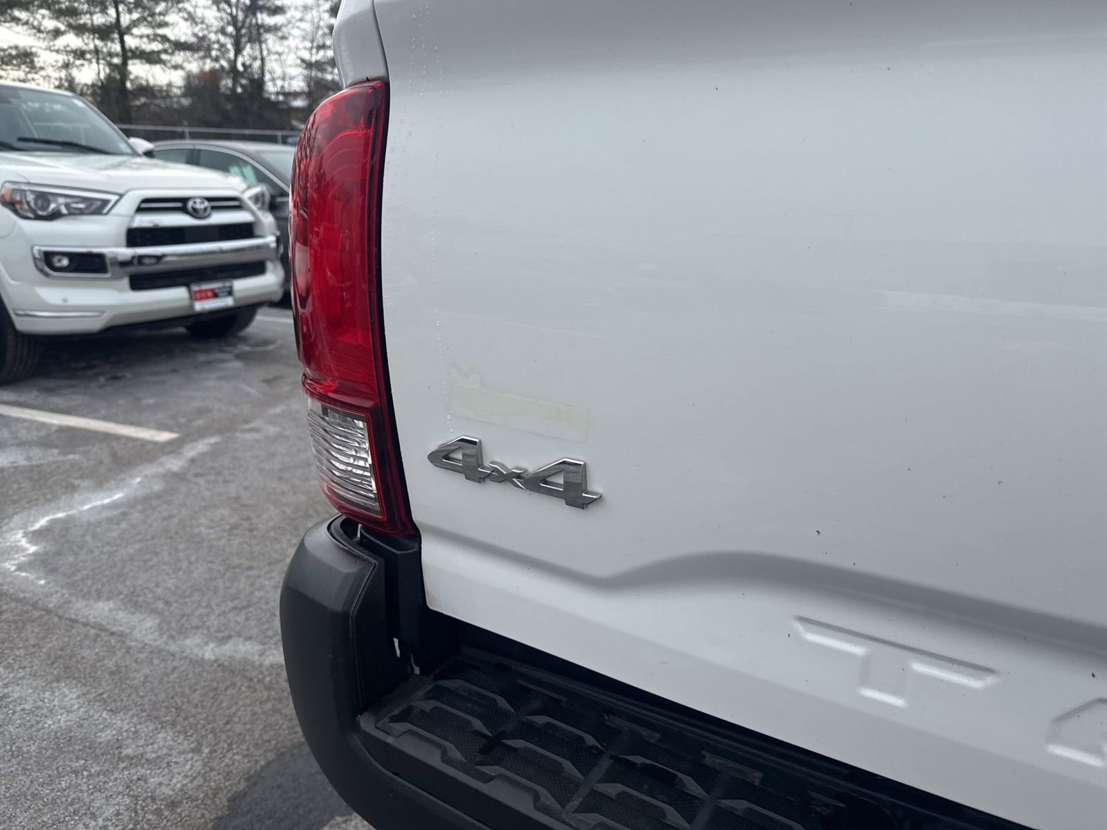 Thumbnail: 2020 Toyota Tacoma - 14