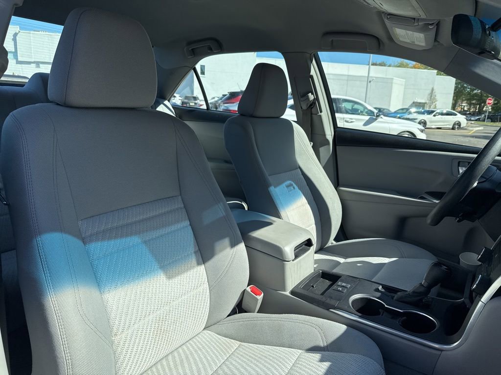 Thumbnail: 2016 Toyota Camry - 21