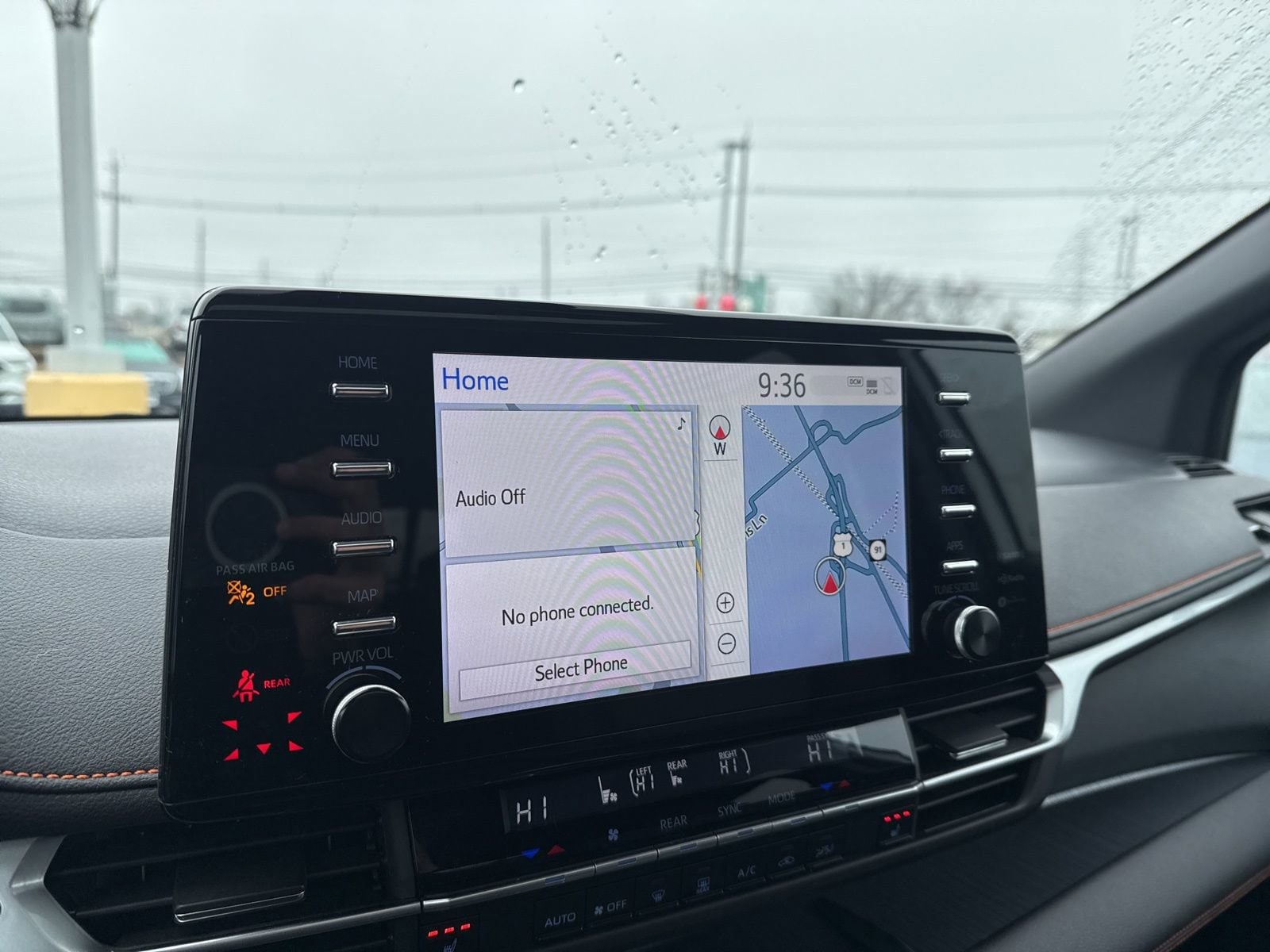 Thumbnail: 2023 Toyota Sienna - 25