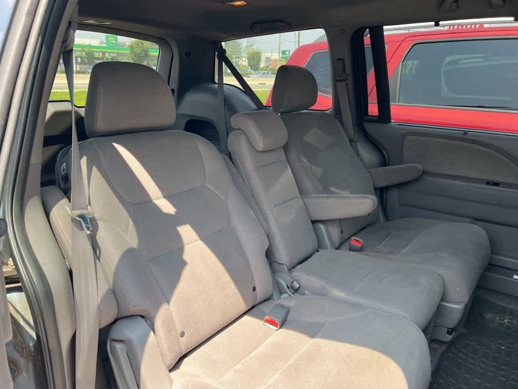 Thumbnail: 2010 Honda Odyssey - 17