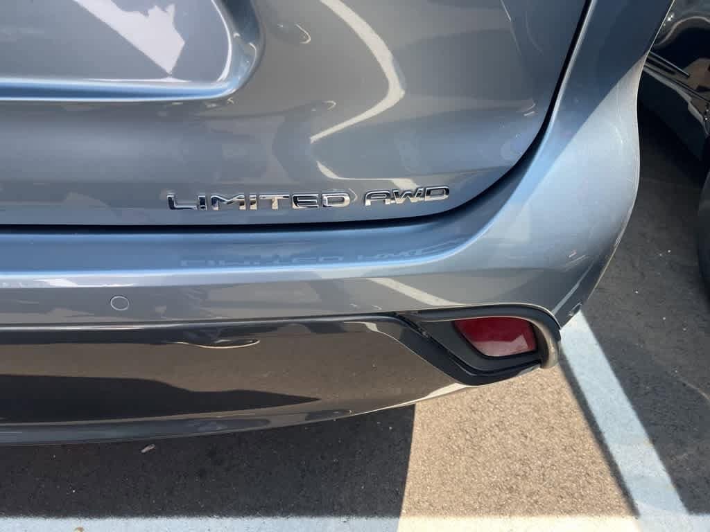 Thumbnail: 2022 Toyota Highlander - 28