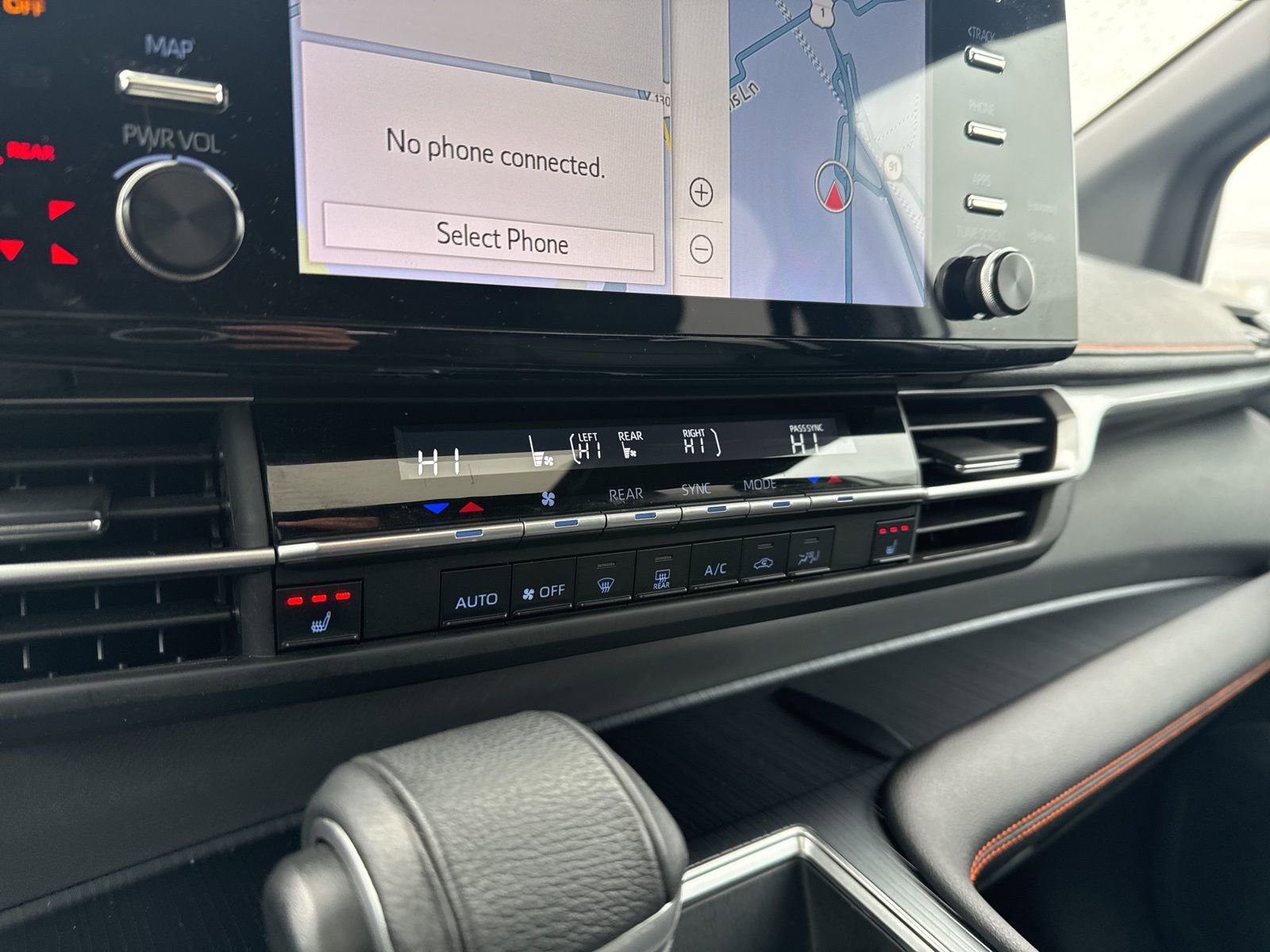 Thumbnail: 2023 Toyota Sienna - 27