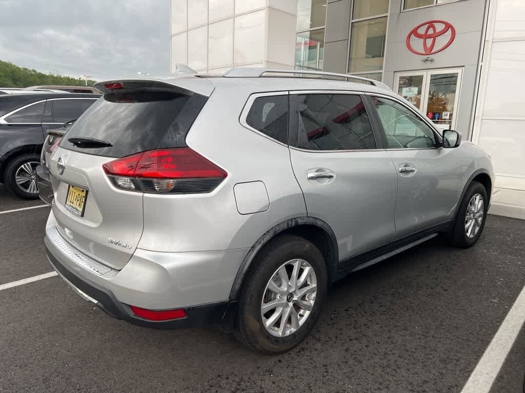 Thumbnail: 2018 Nissan Rogue - 3