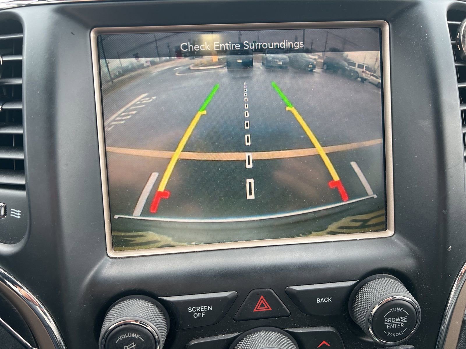 Thumbnail: 2015 Jeep Grand Cherokee - 13