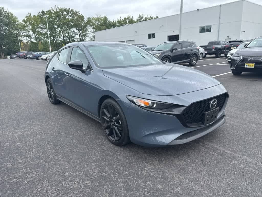 Thumbnail: 2022 Mazda Mazda3 - 2
