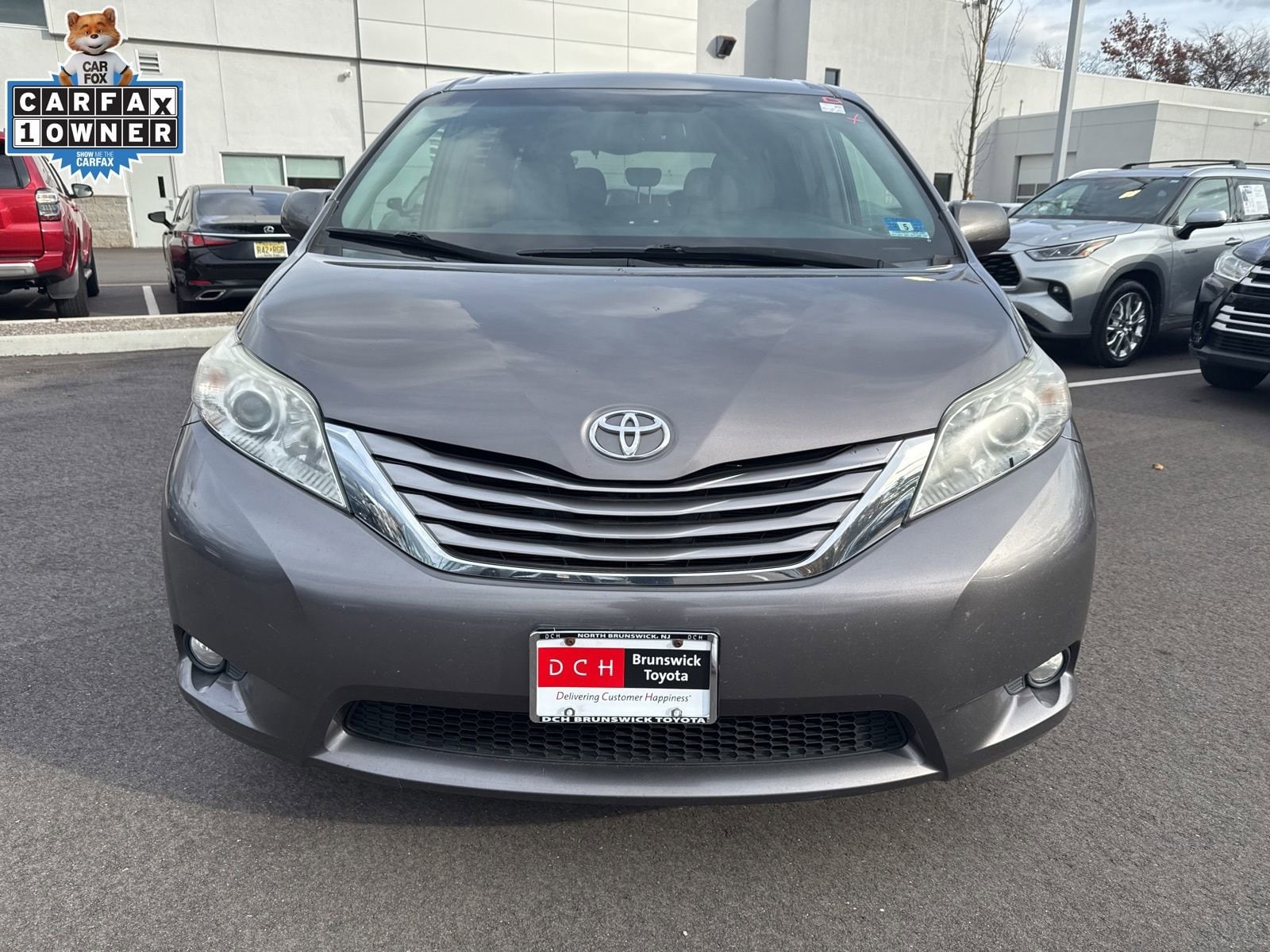 Thumbnail: 2016 Toyota Sienna - 2