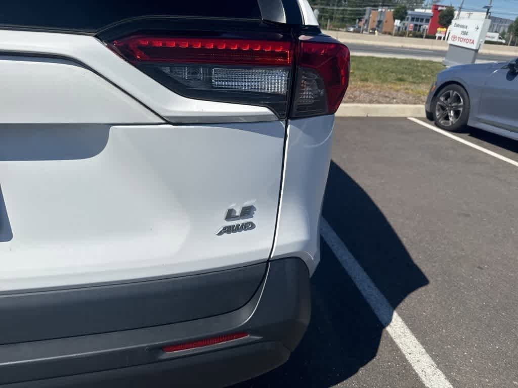 Thumbnail: 2022 Toyota RAV4 - 6