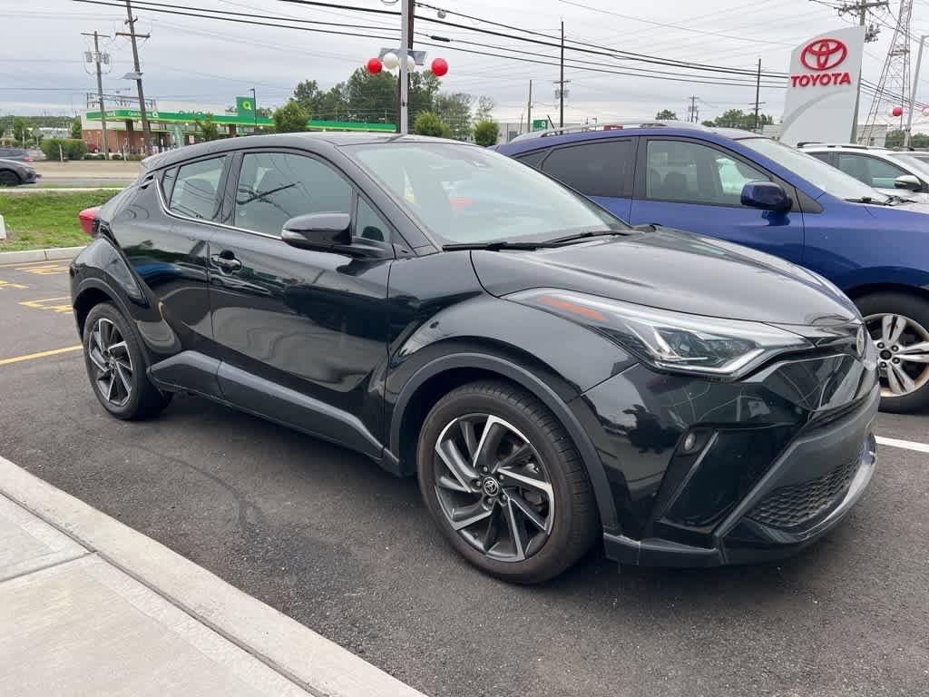 Thumbnail: 2022 Toyota C-HR - 2