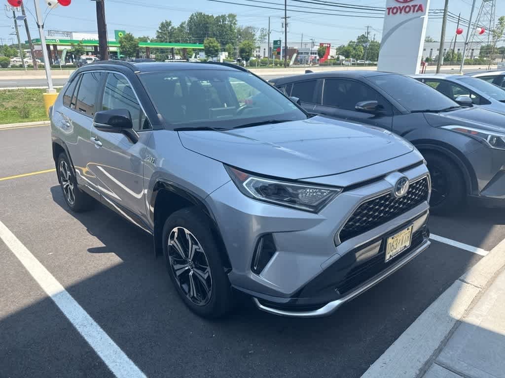 Used 2021 Toyota RAV4 XSE with VIN JTMEB3FV0MD048052 for sale in North Brunswick, NJ
