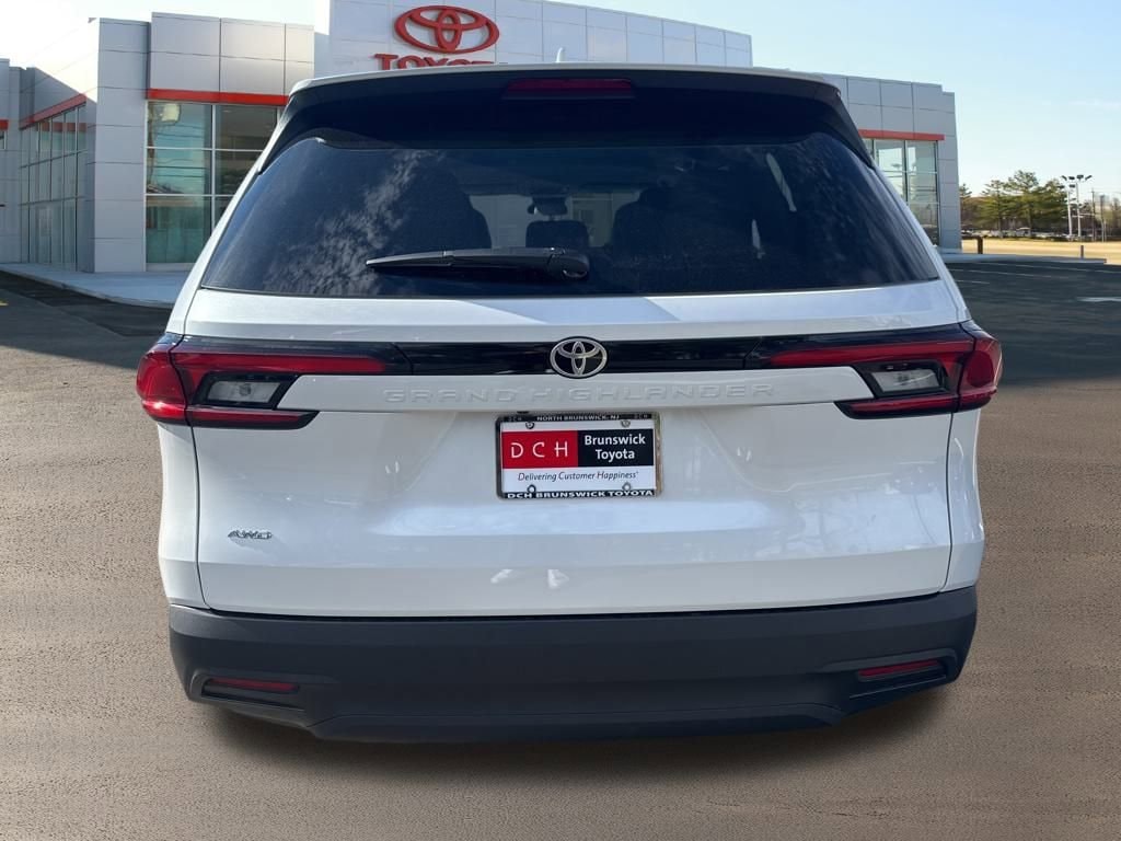 Thumbnail: 2026 Toyota Grand Highlander - 5
