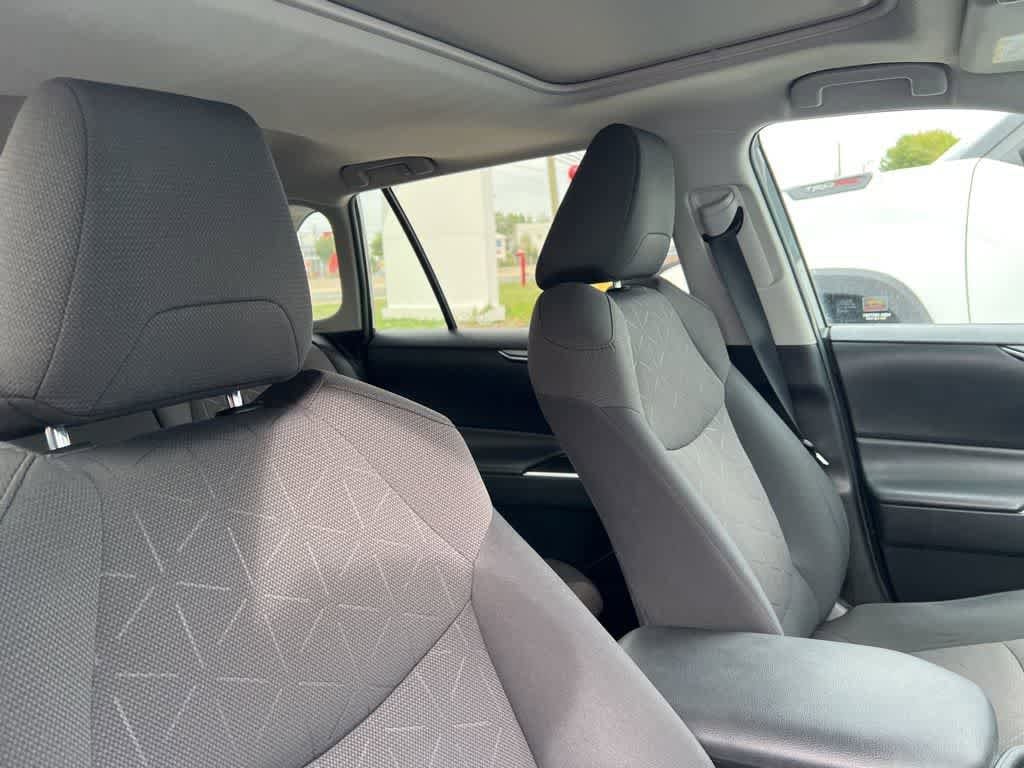 Thumbnail: 2019 Toyota RAV4 - 13