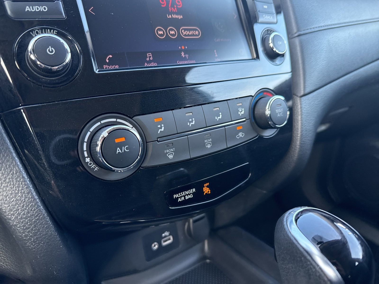 Thumbnail: 2018 Nissan Rogue - 26