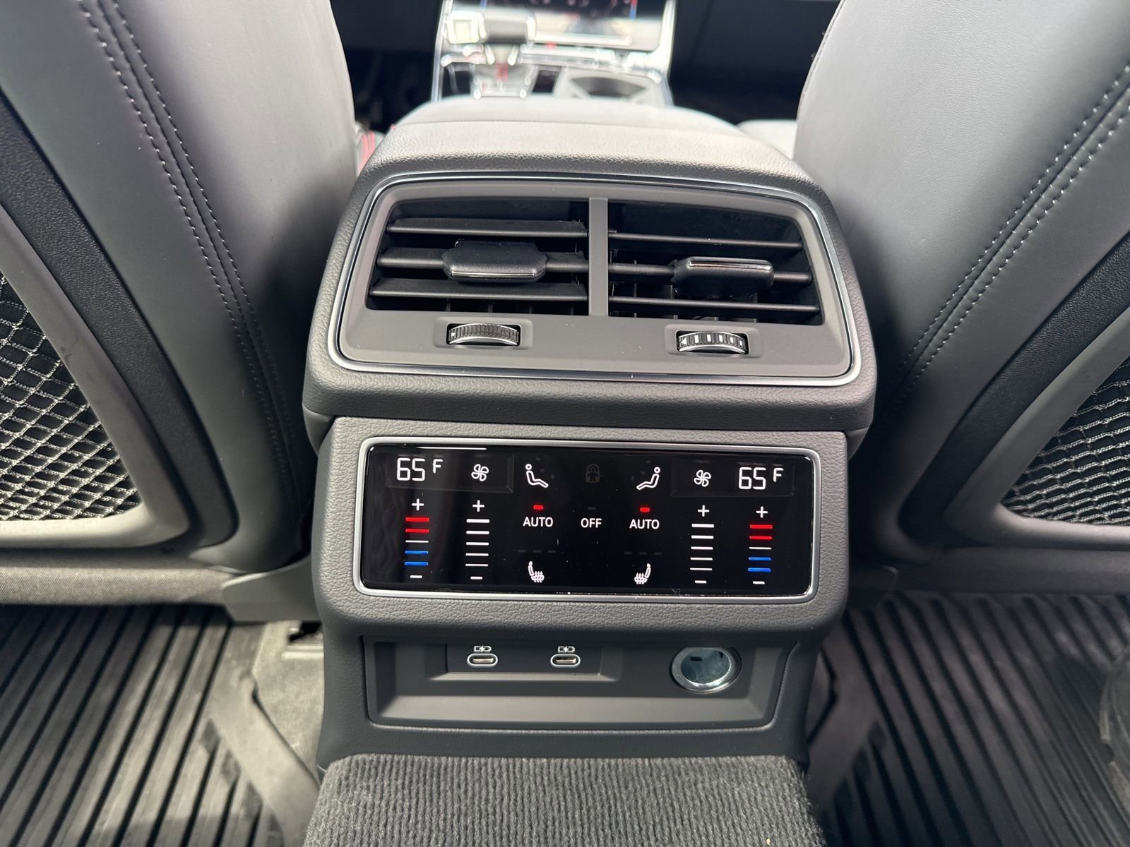 Thumbnail: 2024 Audi S7 - 31