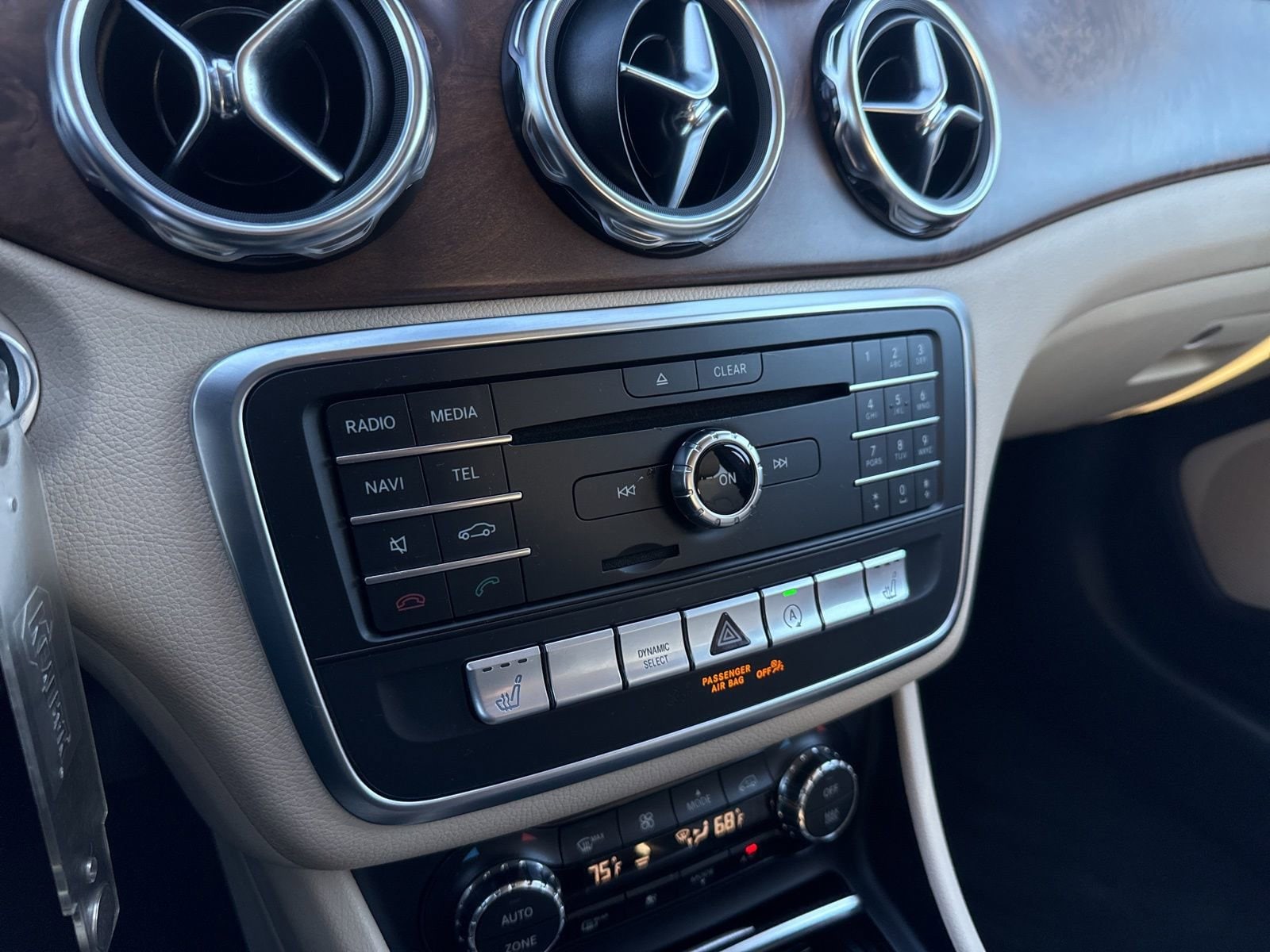 Thumbnail: 2018 Mercedes-Benz GLA - 26