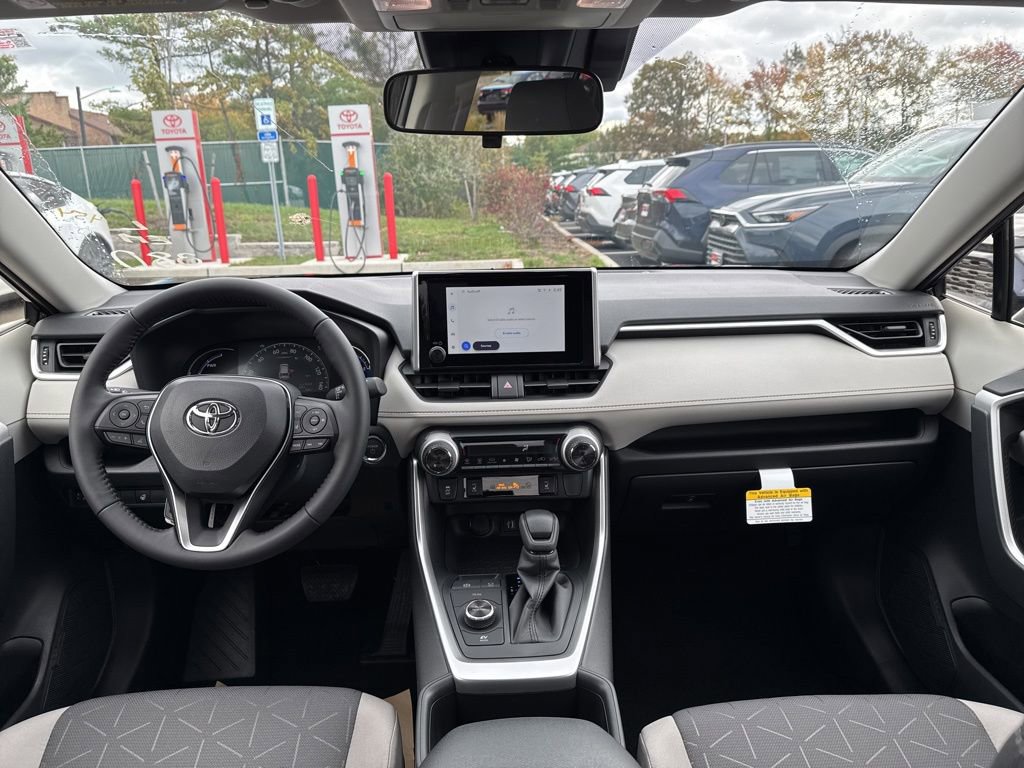 Thumbnail: 2025 Toyota RAV4 - 18