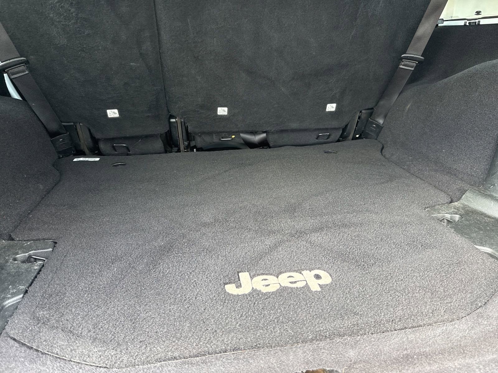 Thumbnail: 2017 Jeep Wrangler - 15