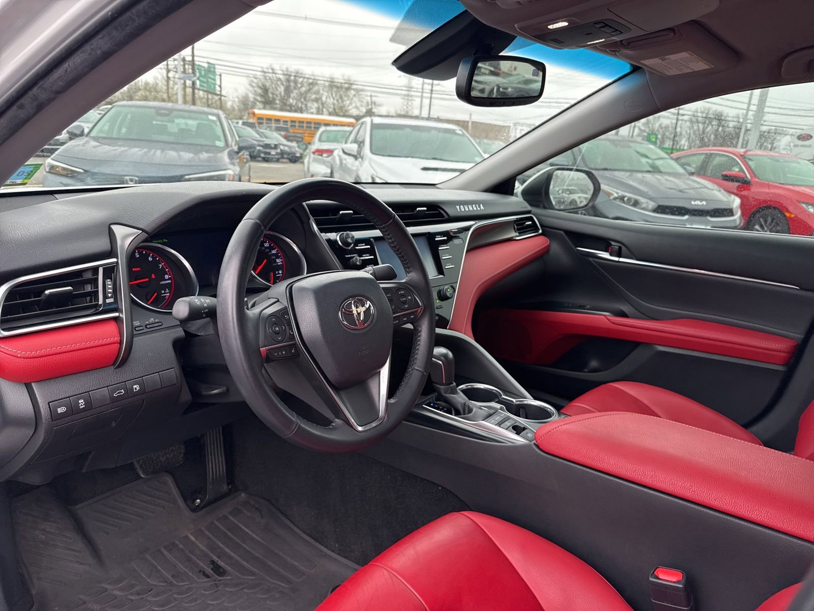 Thumbnail: 2018 Toyota Camry - 17