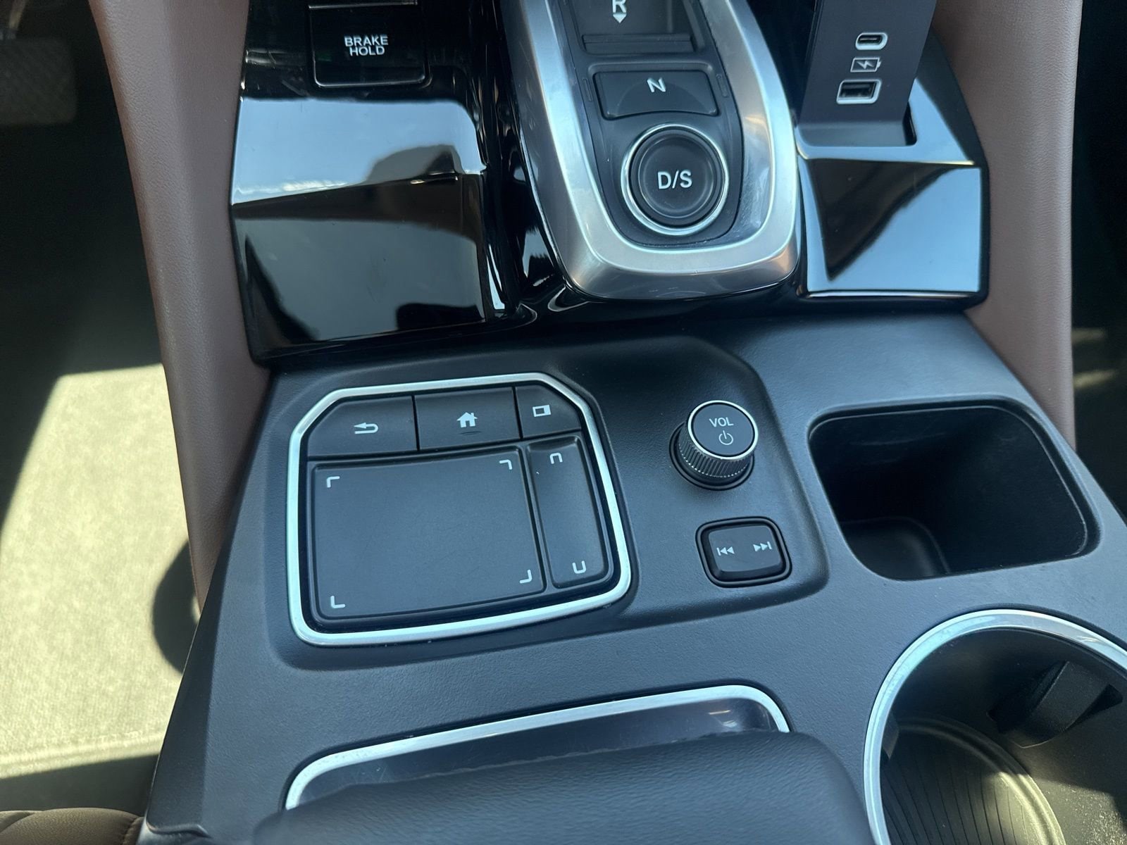 Thumbnail: 2023 Acura MDX - 28