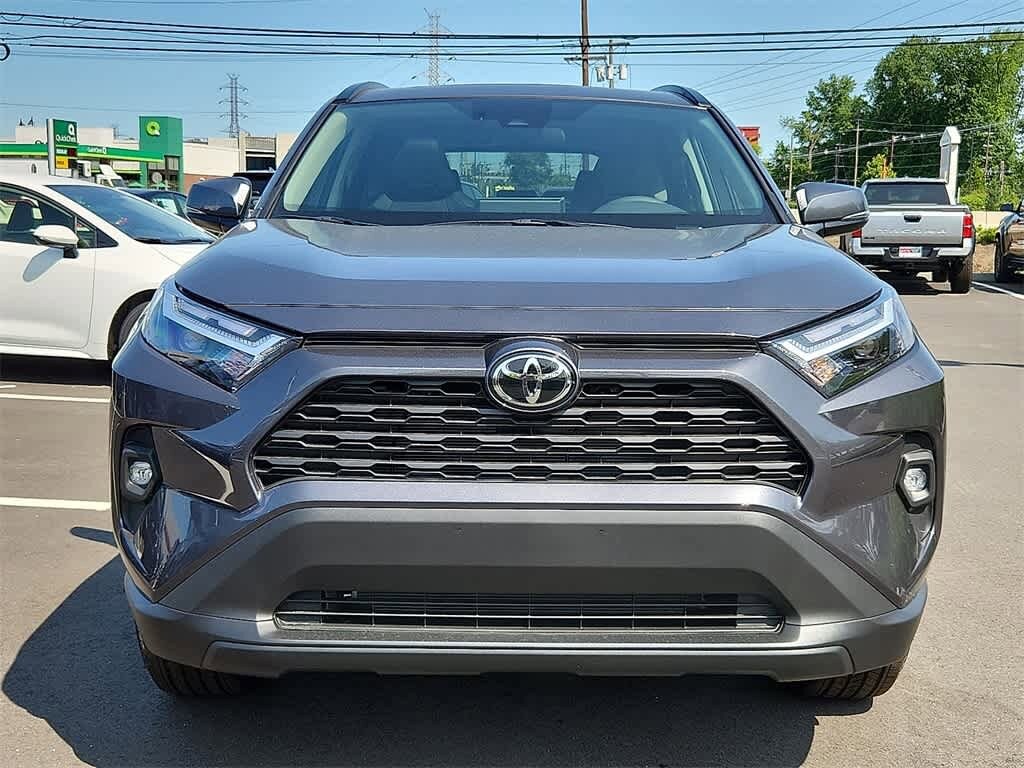 2025 Toyota RAV4 XLE Premium 2