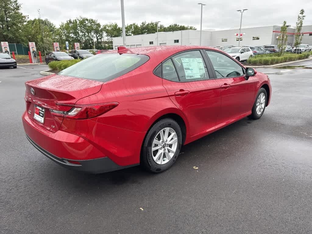 2025 Toyota Camry LE photo 3