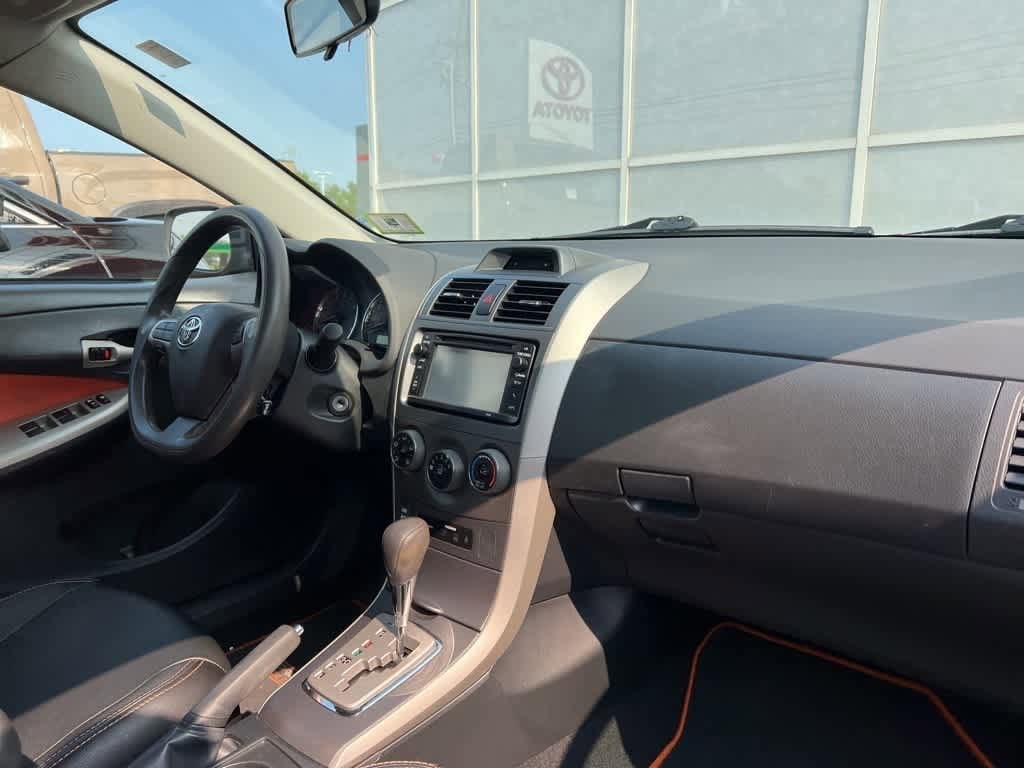 2013 Toyota Corolla S 16