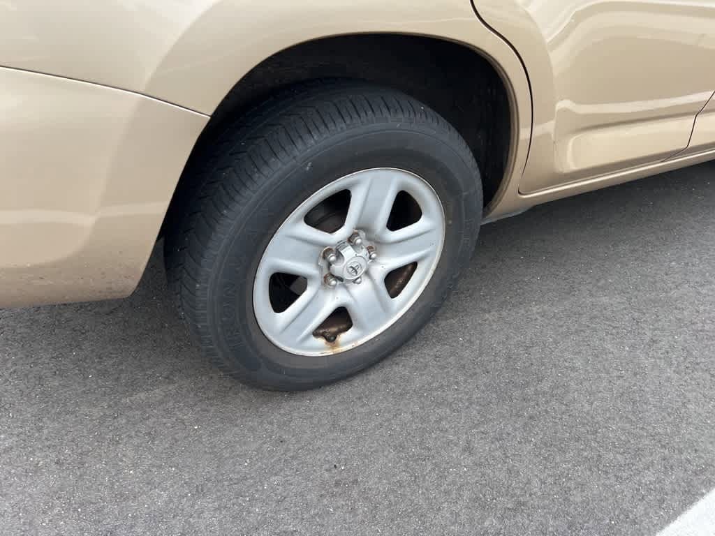 Thumbnail: 2010 Toyota RAV4 - 16