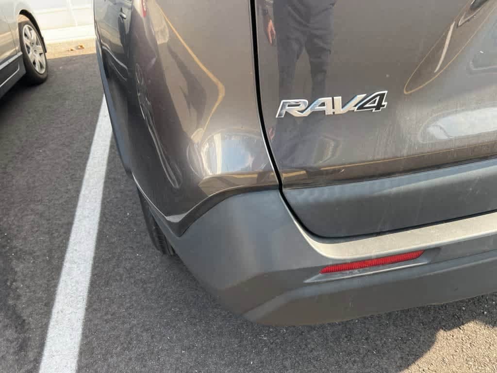 Thumbnail: 2023 Toyota RAV4 - 23