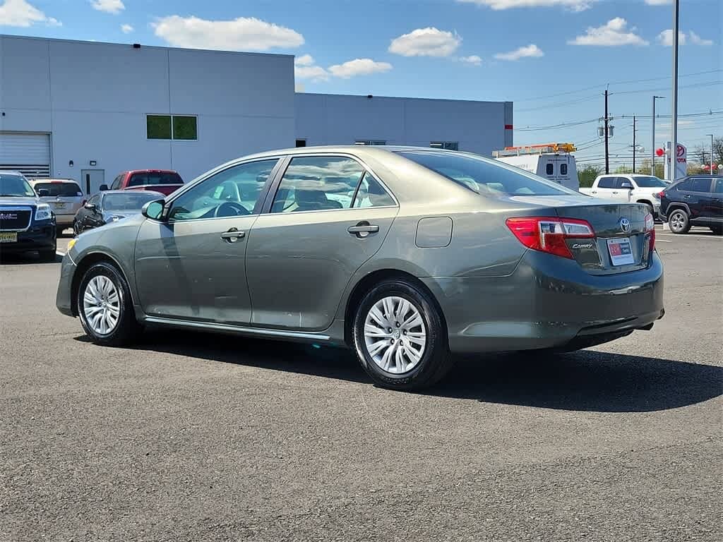 2012 Toyota Camry LE 6