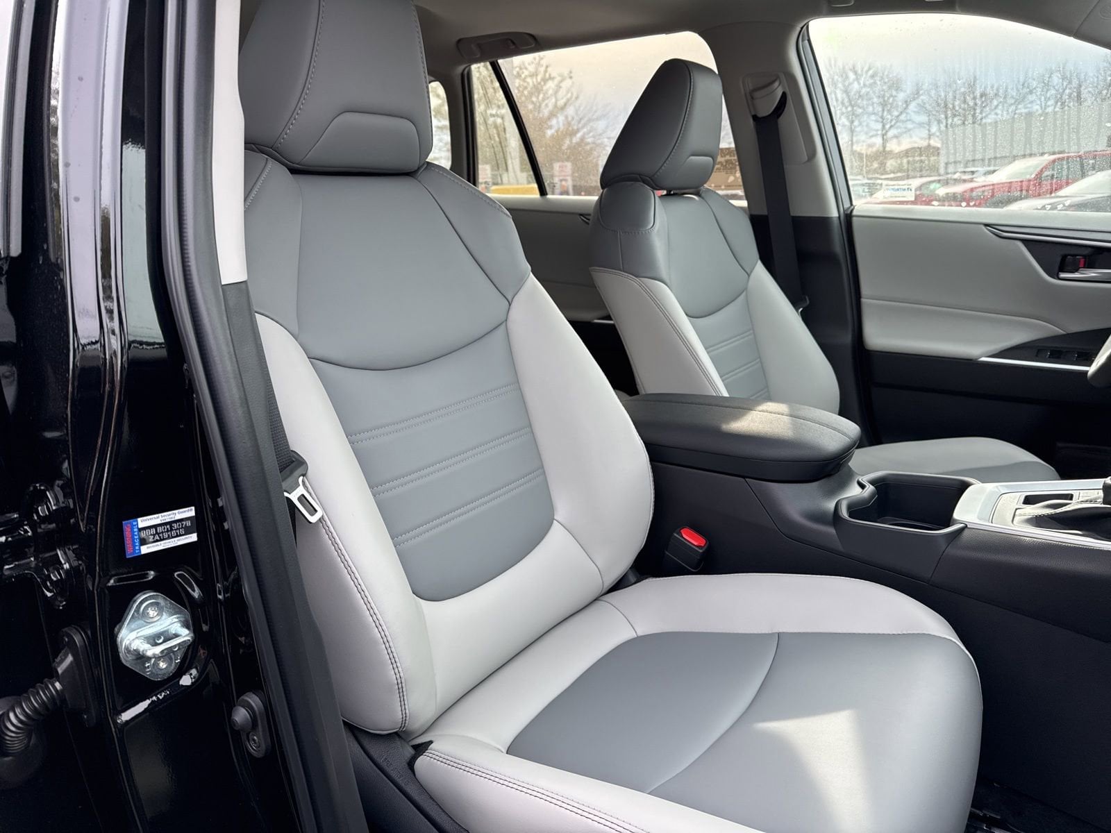 Thumbnail: 2025 Toyota RAV4 - 14