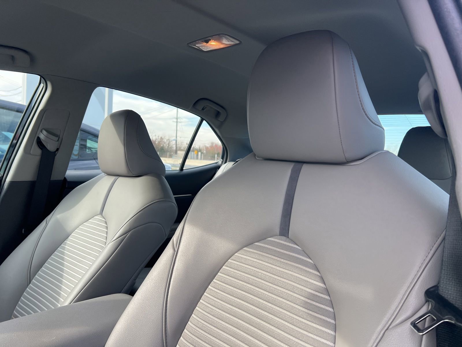 Thumbnail: 2022 Toyota Camry - 14