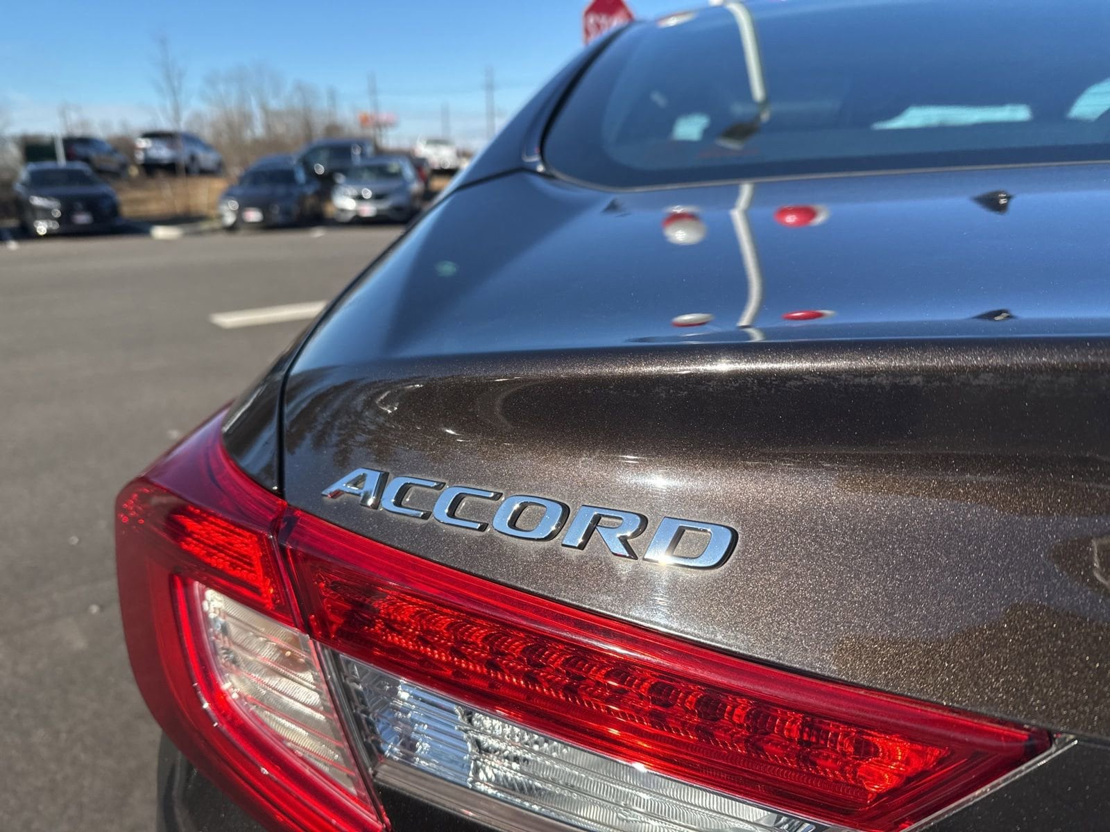 Thumbnail: 2018 Honda Accord - 16