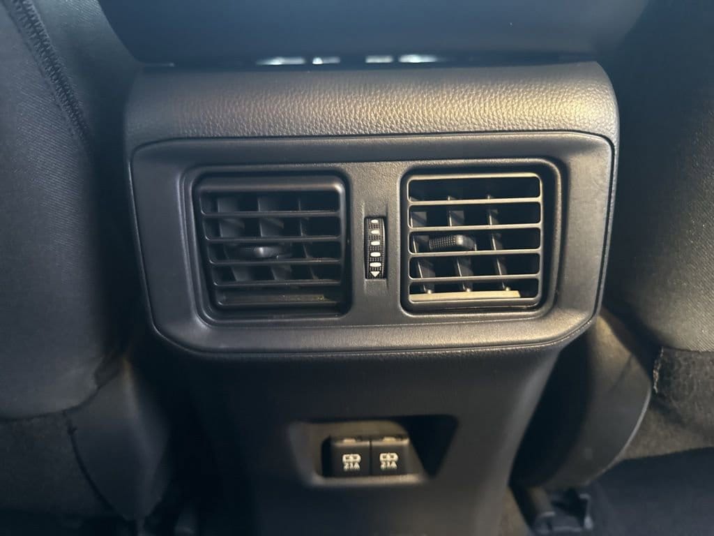 Thumbnail: 2019 Toyota RAV4 - 33