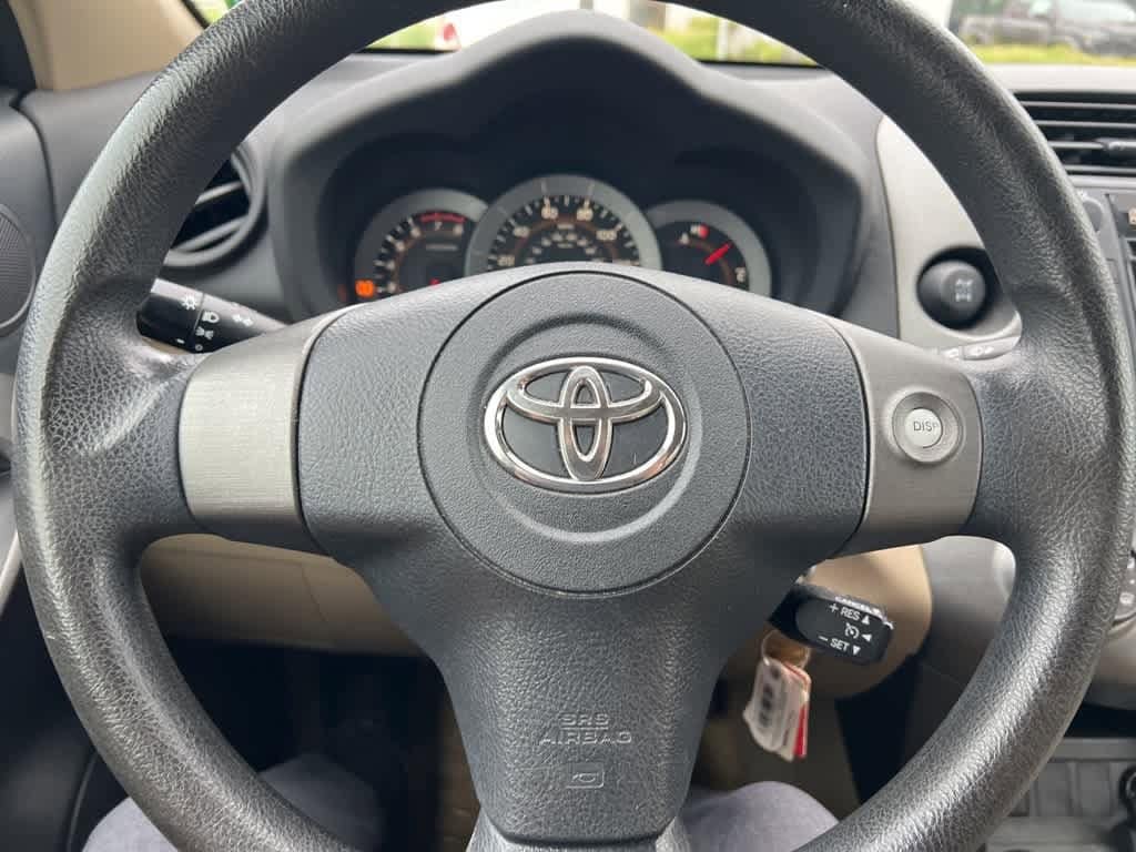 Thumbnail: 2010 Toyota RAV4 - 14