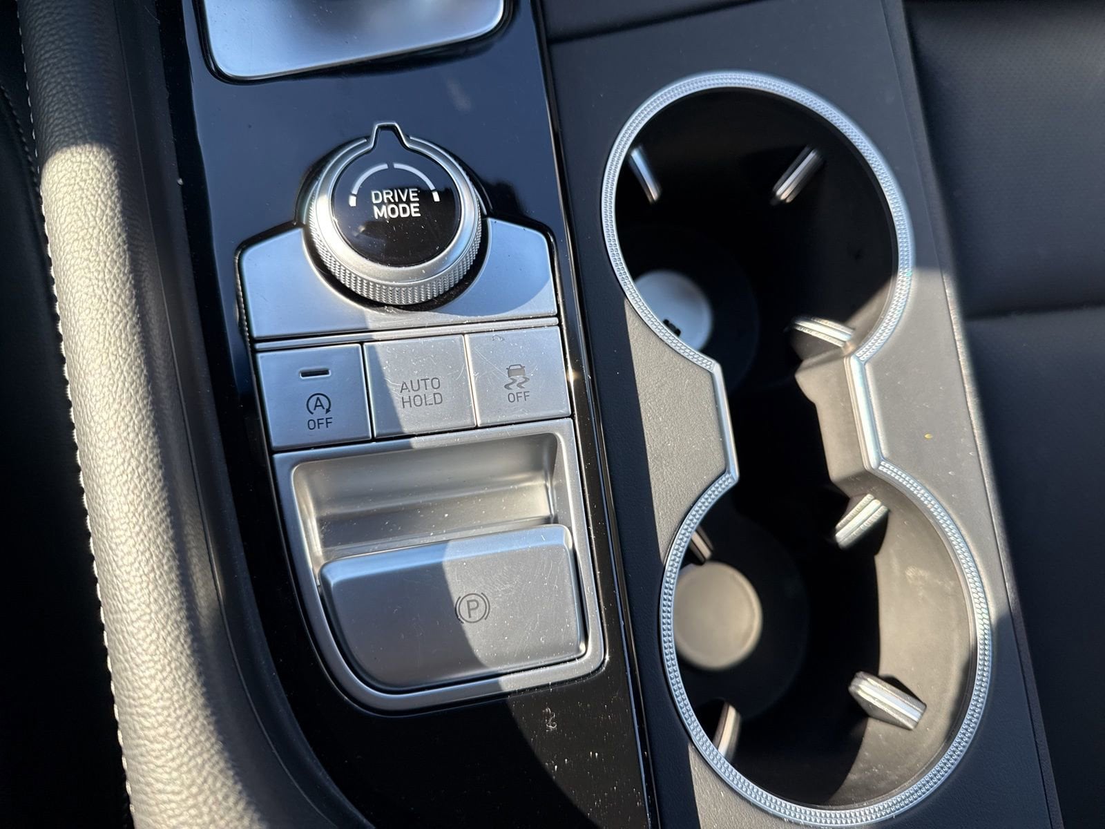 Thumbnail: 2020 Genesis G70 - 28