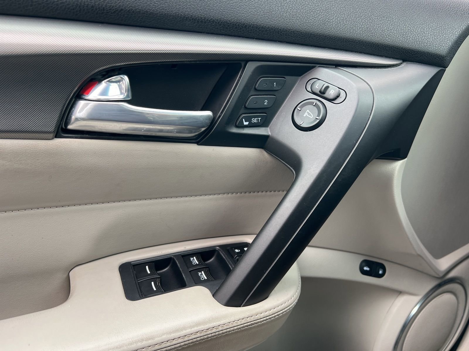 Thumbnail: 2014 Acura TL - 25