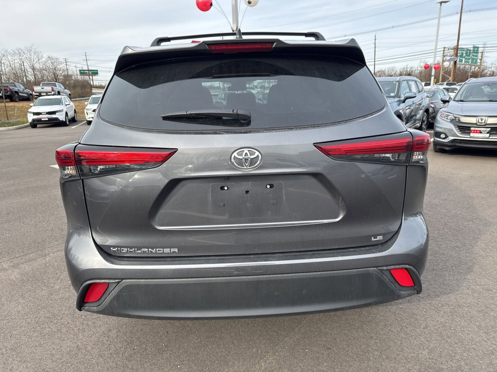 Thumbnail: 2023 Toyota Highlander - 13