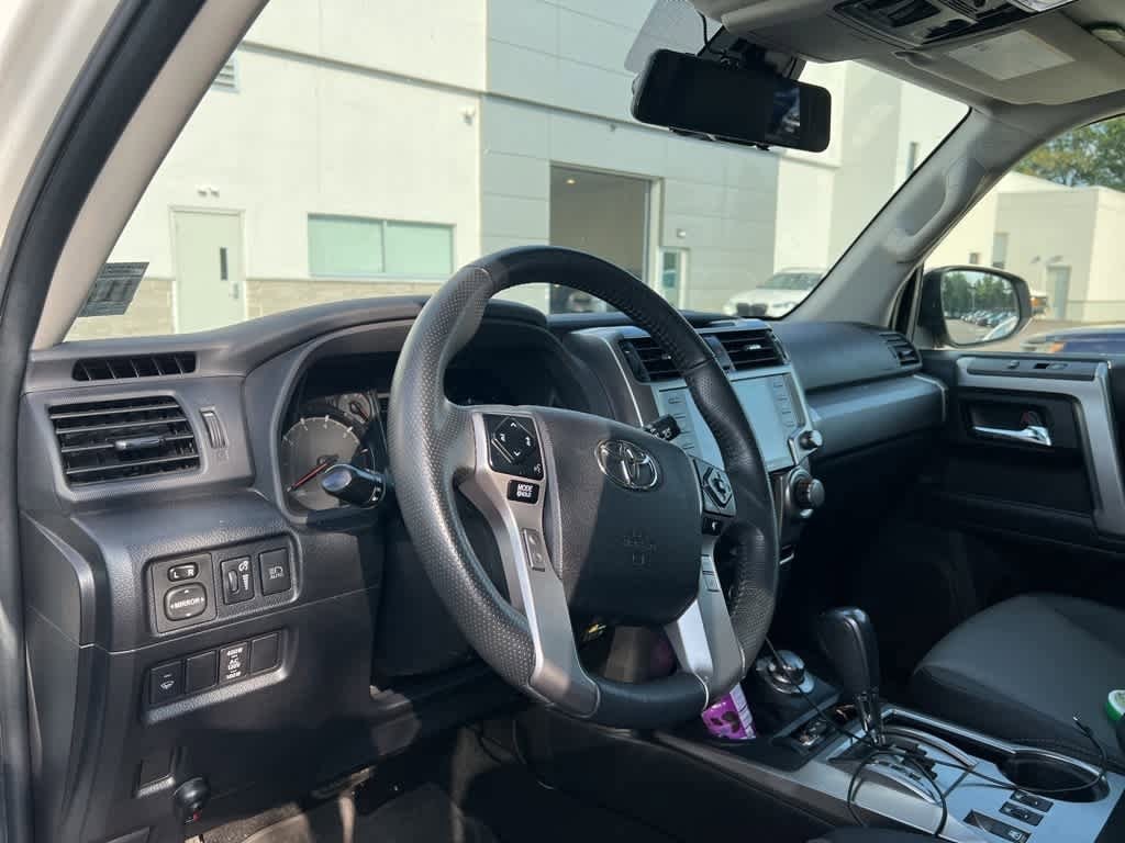Thumbnail: 2021 Toyota 4Runner - 18