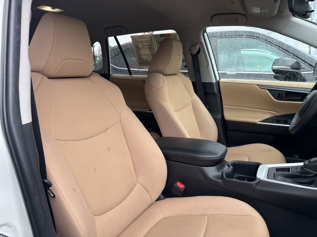 Thumbnail: 2023 Toyota RAV4 - 28