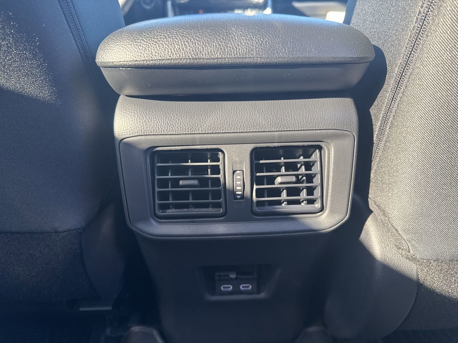 Thumbnail: 2025 Toyota RAV4 - 23