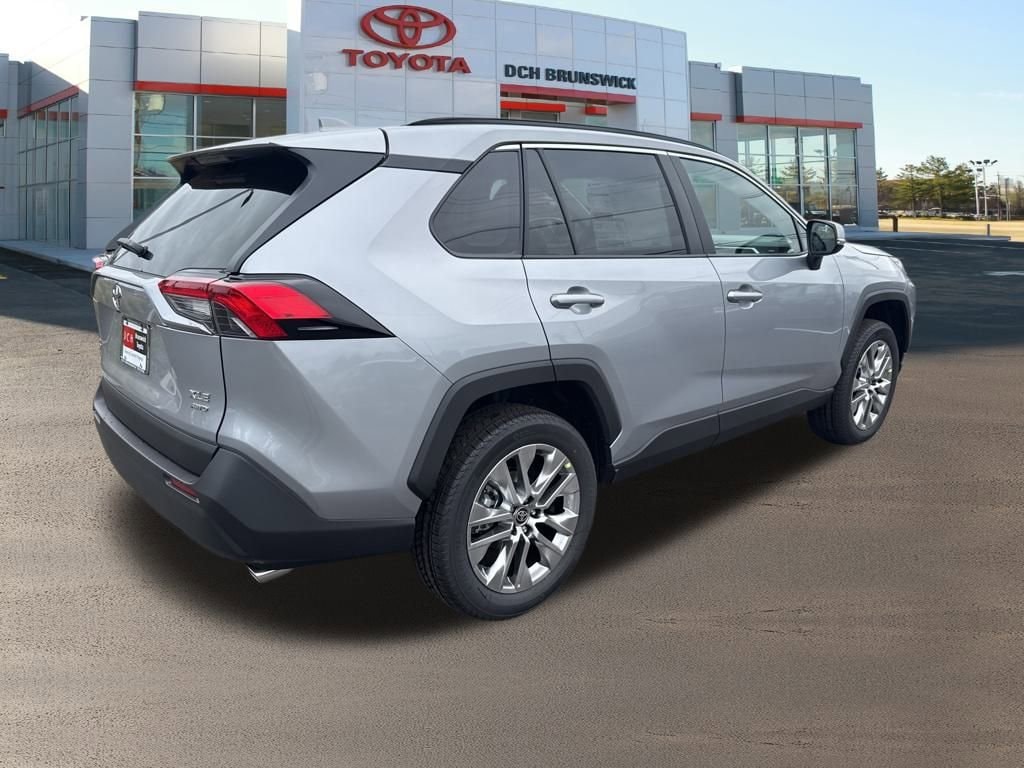 Thumbnail: 2025 Toyota RAV4 - 4